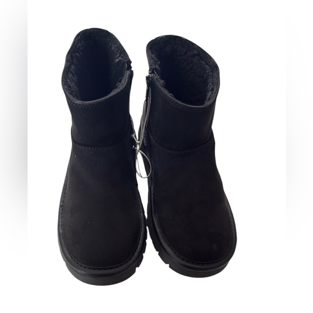 Universal Thread, size 7 , Black Suede Ankle Boots